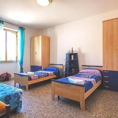 شقة 3 Bedroom Lovely In