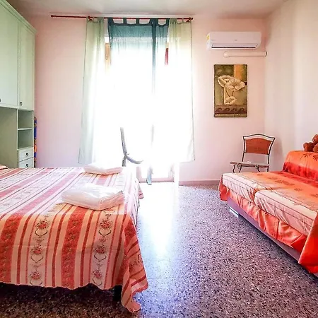 Appartement 3 Bedroom Lovely In *